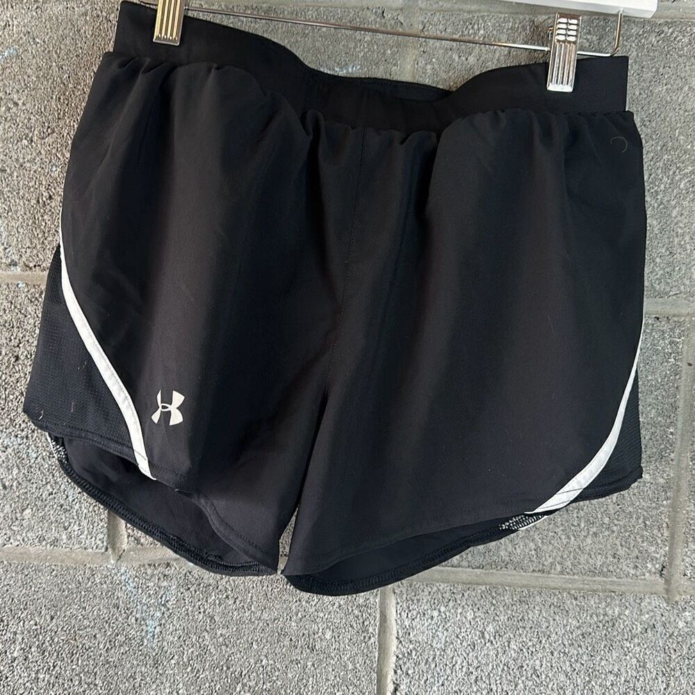 Under Armour Loose Activewear Shorts Black Size Medium